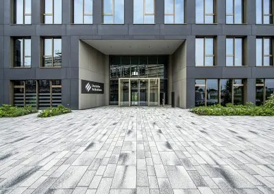 Robert-Arnold-Platz Köln Landschaftsbau Büroeingang