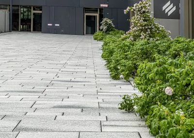Robert-Arnold-Platz Köln Landschaftsbau Pflasterung